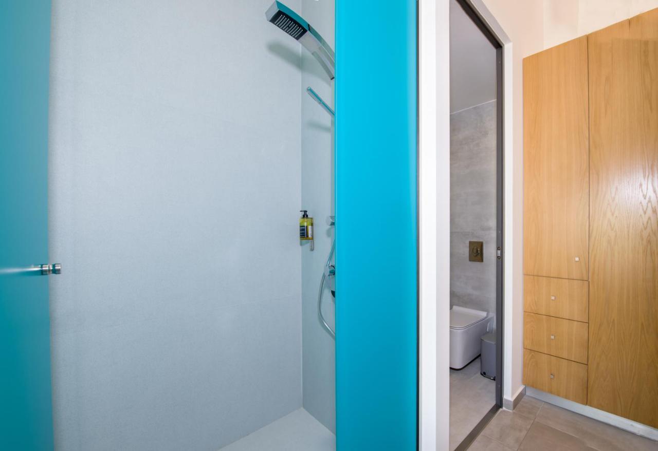 Lilium Luxury Suites Agia Marina Esterno foto