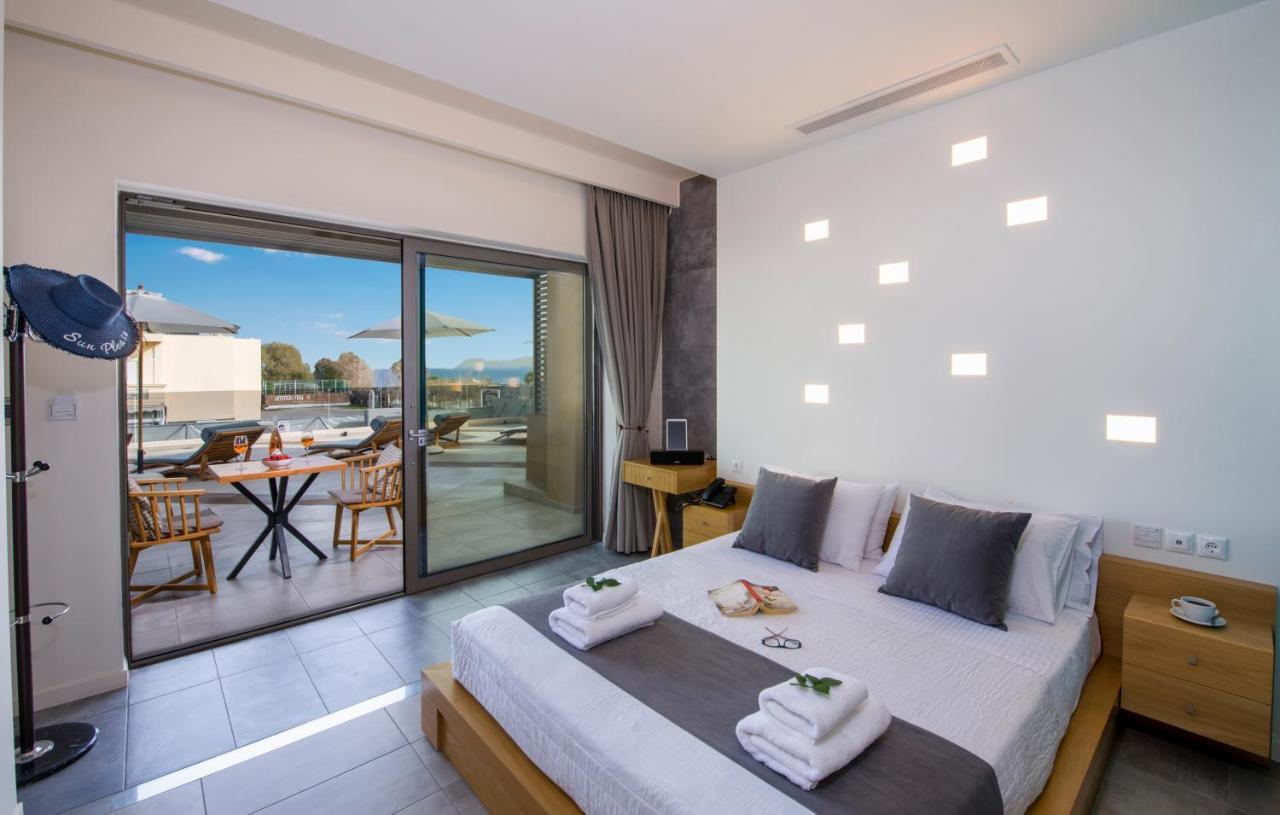 Lilium Luxury Suites Agia Marina Esterno foto