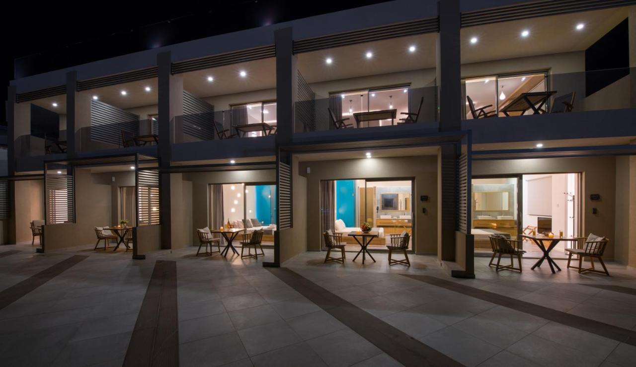 Lilium Luxury Suites Agia Marina Esterno foto